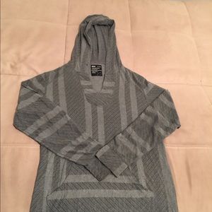 Empyre pullover